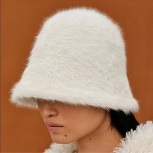 Source Unknown Faux Fur Bucket Hat in SNOW